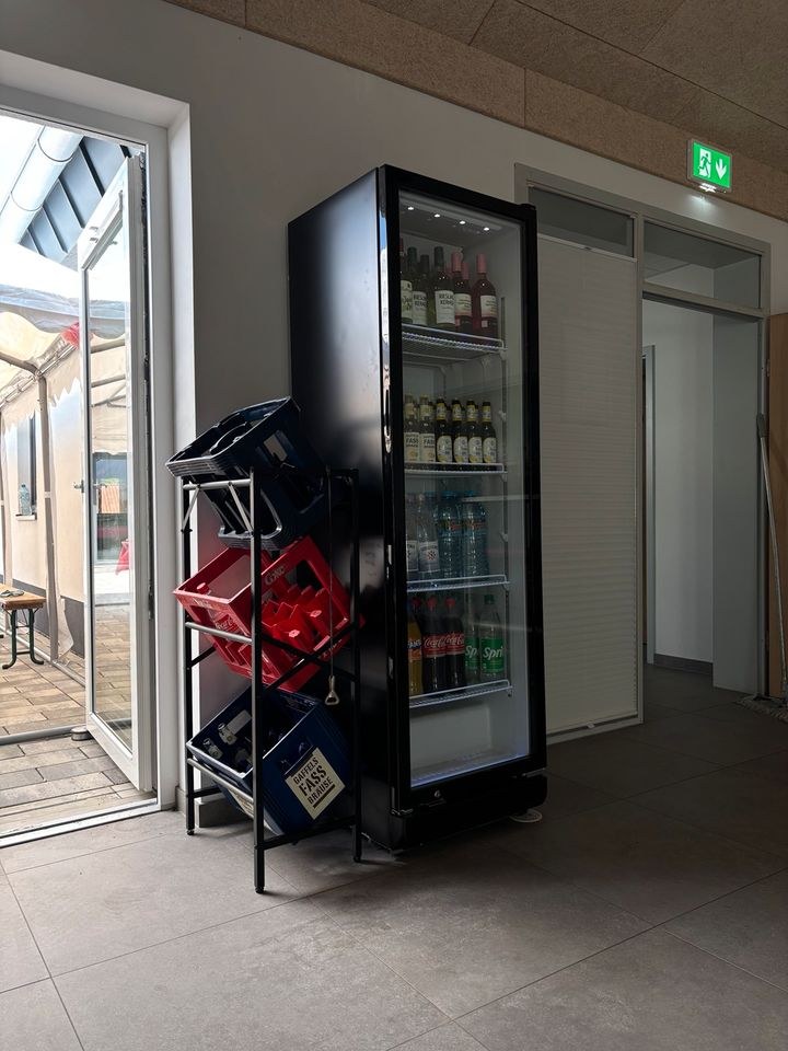 Getränkekühlschrank 356 L mieten in Schleiden – Getränke kalt für alle – 2