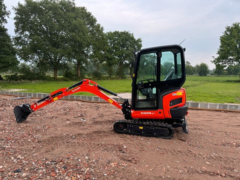 Bagger Minibagger Kubota KX019 4 mieten in Uplengen – 2