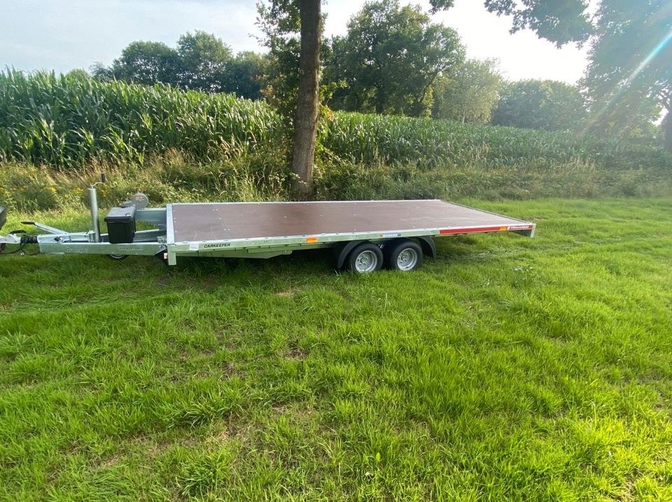 Trailer Autotransporter Plattform Anhänger mieten in Uplengen