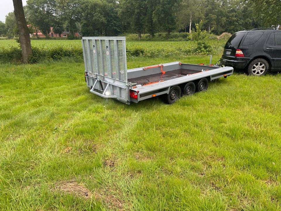 Maschinentransporter Tieflader mieten in Uplengen – 2