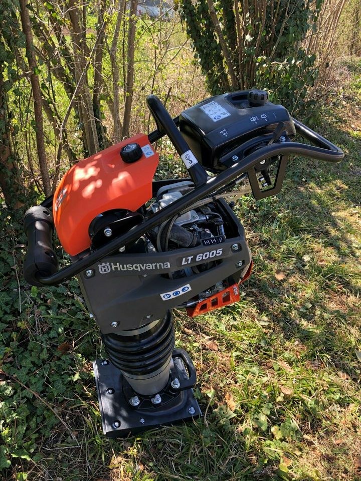 VIBRATIONSSTAMPFER Hopser Verdichter mieten in Aidlingen – 2