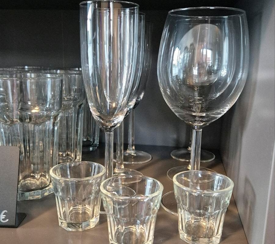 Gläser Cocktailgläser Sektgläser Weingläser mieten in Deutsch Evern