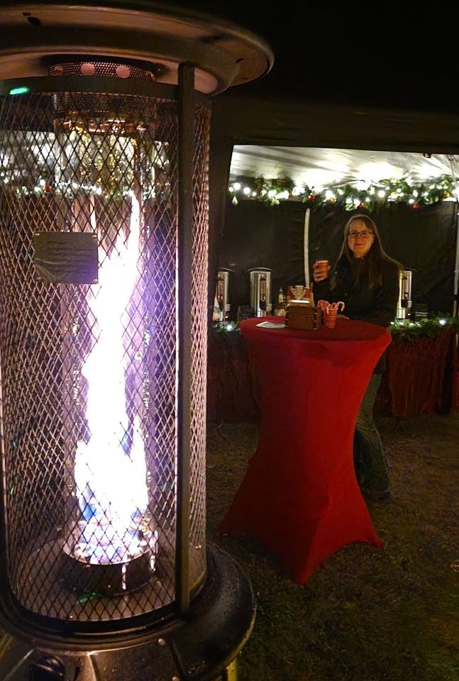 Terrassenfeuer Gas Heizstrahler N Feuersäule mieten in Deutsch Evern