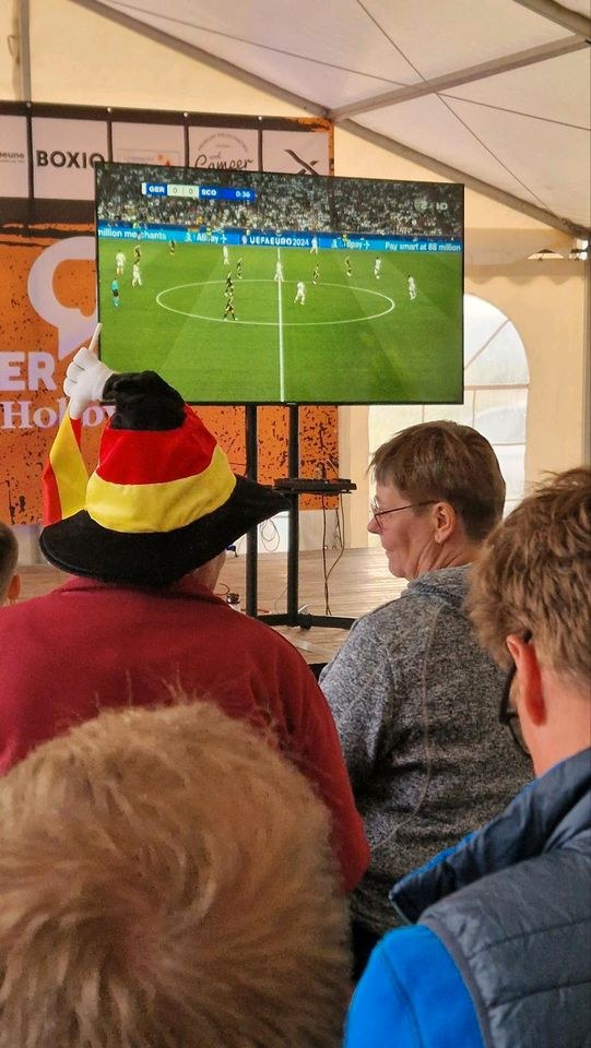 75 Zoll 190cm 4K UHD N Smart TV AndroidTV mieten in Deutsch Evern – 4