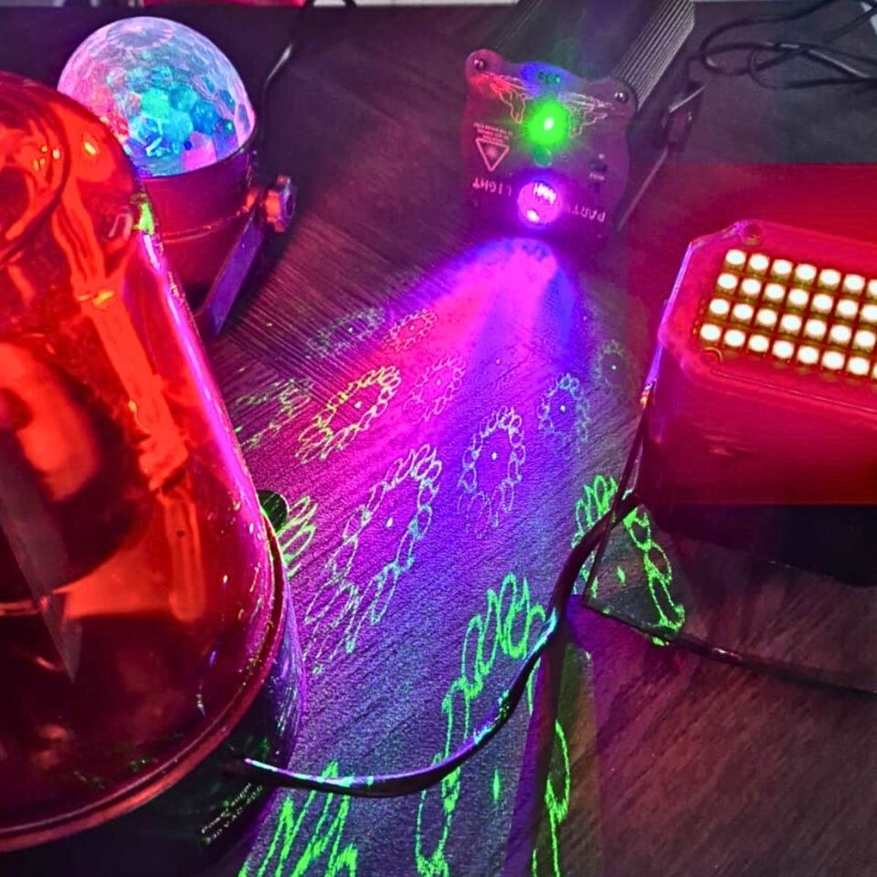 Partypaket N Kinderdisco Laser Discokugel mieten in Deutsch Evern – 3