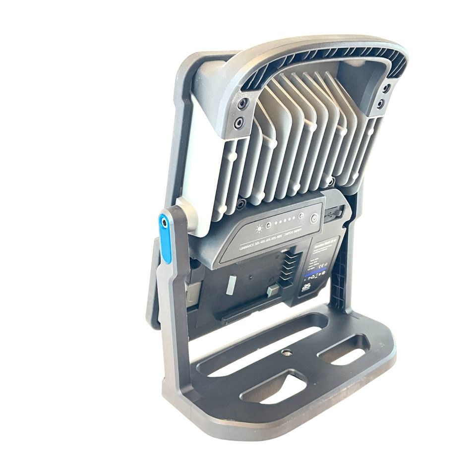 Baustrahler as Schwabe Acculine Multi 80W mieten bei Fischbacher – 3