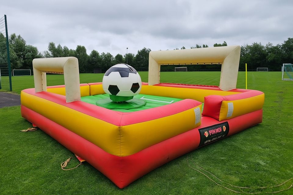 Fußball Rodeo Highlight jede mieten bei Eventservice Flo Zeltmann