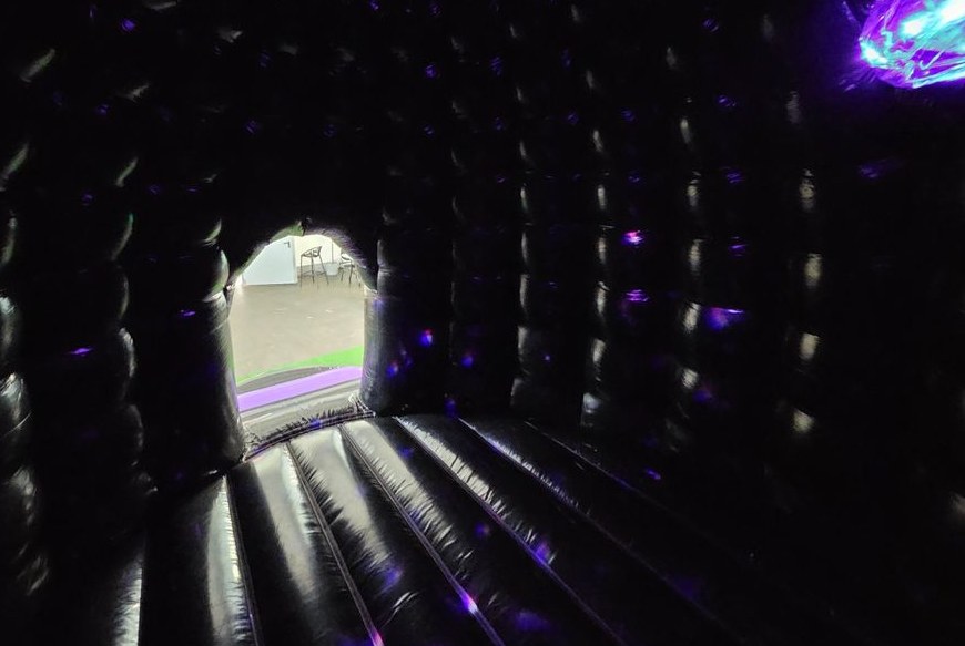 L Hüpfburg Disco mieten in Tellingstedt – Hüpfspaß für jede Feier – 3