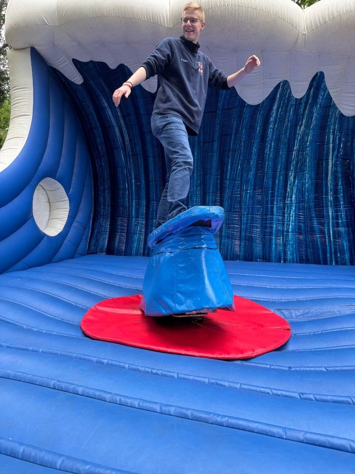 Surf Simulator Action Spaß jedes mieten bei Eventservice Flo Zeltmann – 2