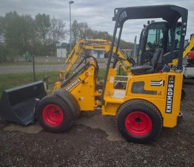 Knikmops Radlader KM 130 Hoftruck mieten bei FNC