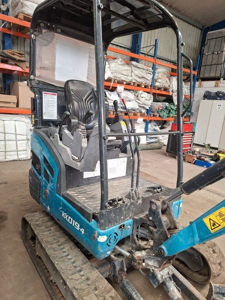 Kubota KX019 4 Minibagger Bagger mieten bei FNC