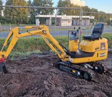 Komatsu Minibagger PC 09 Bagger mieten bei FNC