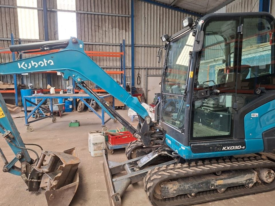 Kubota KX030 4 Minibagger Bagger mieten bei FNC – 2