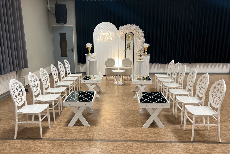 Deko Stuhl Runder Tisch Tischdecke mieten in Gelsenkirchen – 2