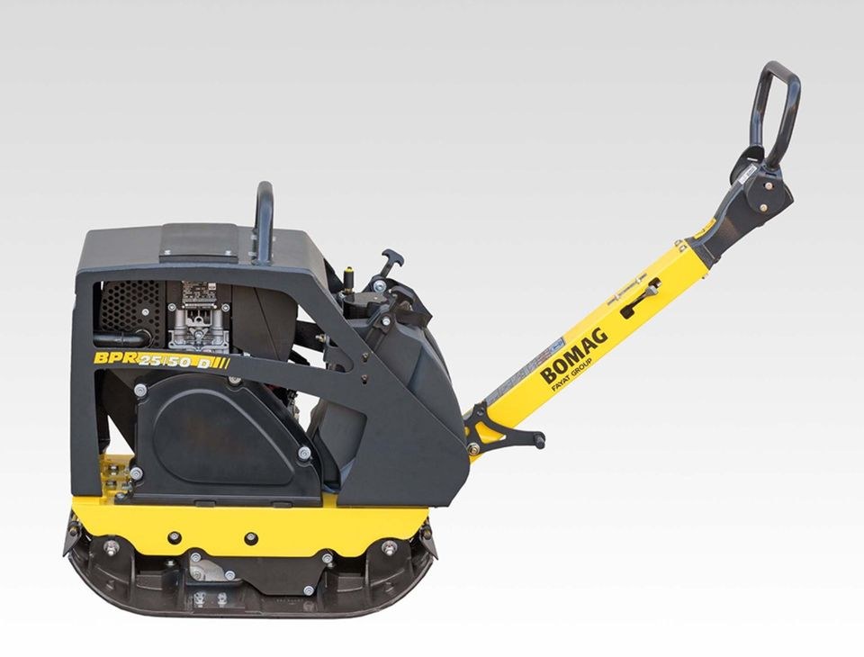Bomag Rüttelplatte BPR 25 50D mieten bei Geestländer Galabau