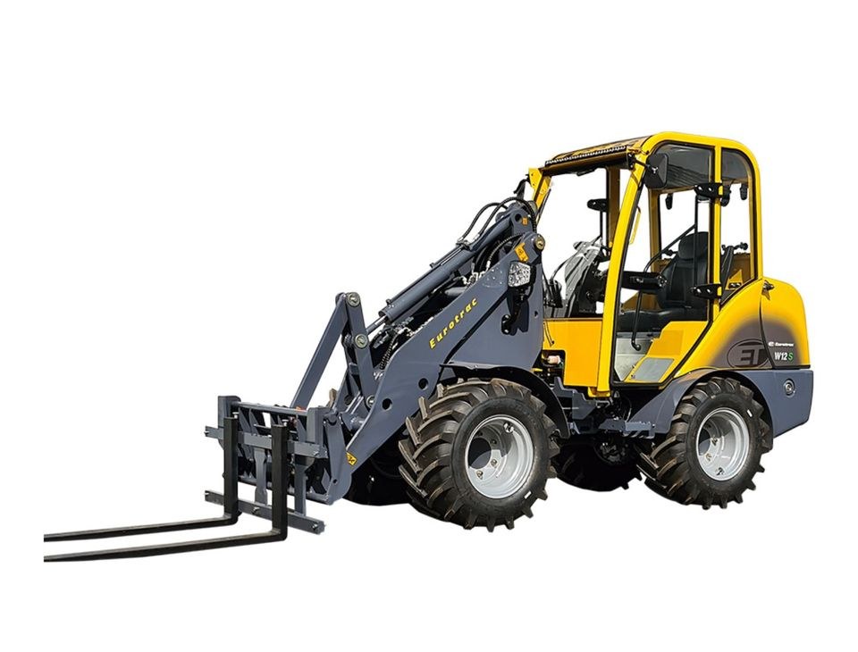 Eurotrac Radlader W12CS 2 mieten bei Geestländer Galabau
