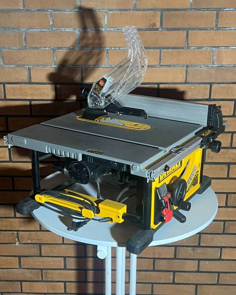 Tischkreissäge Dewalt Tauchsäge Festool mieten in Sande