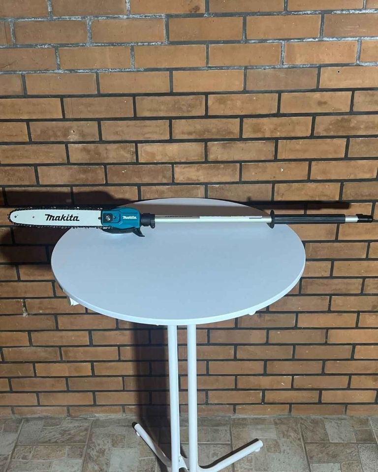 Makita Gelenkheckenschere Hochentaster mieten in Sande – 3
