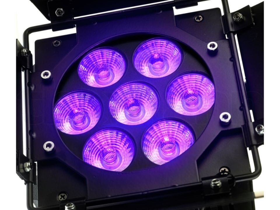 Schwarzlicht UV Licht Scheinwerfer mieten bei Eventverleih Lüneburg