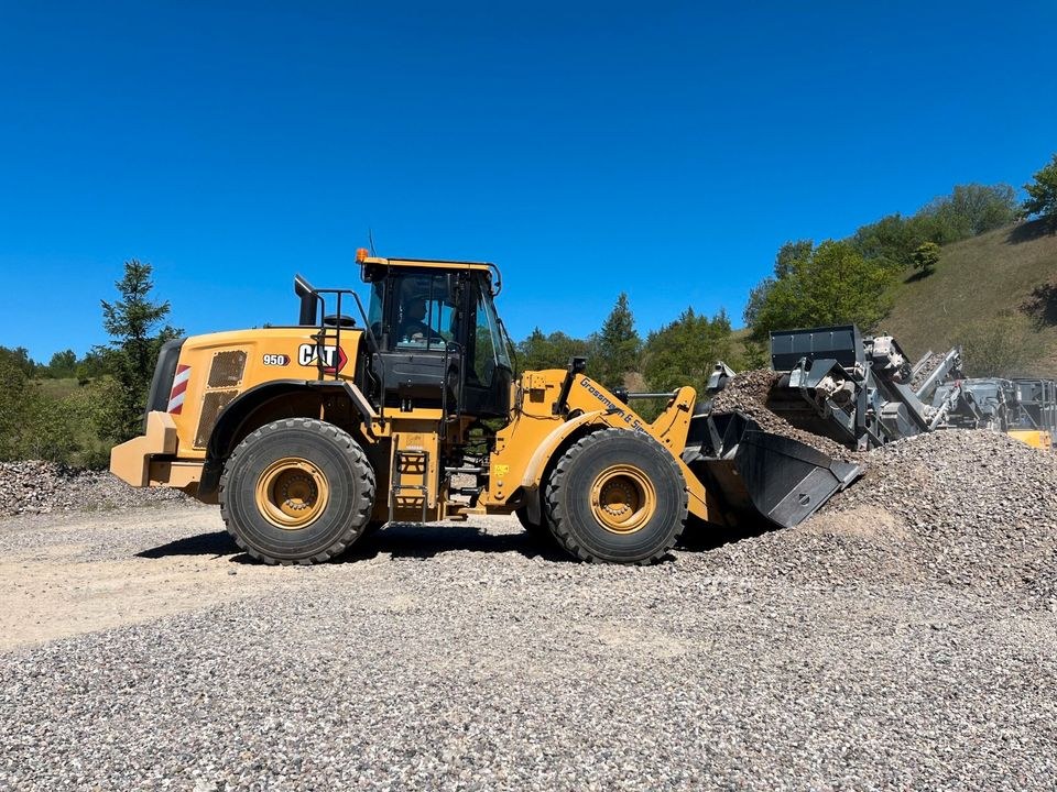 Radlader CAT 950 mieten bei Grossmann & Siegmeier