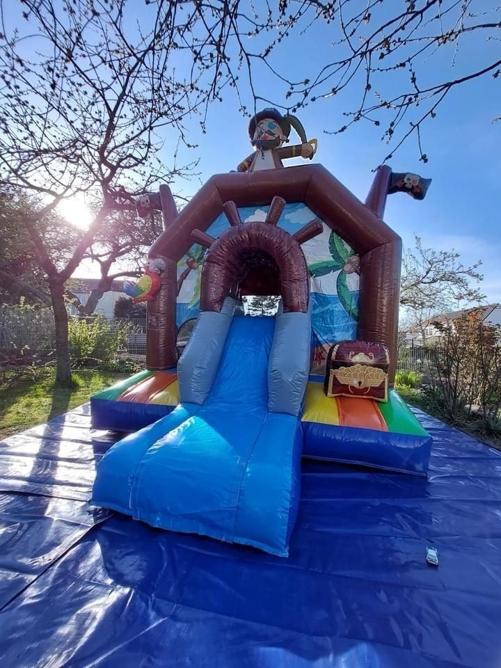 Hüpfburg Seeräuber Rutsche mieten in Gadebusch