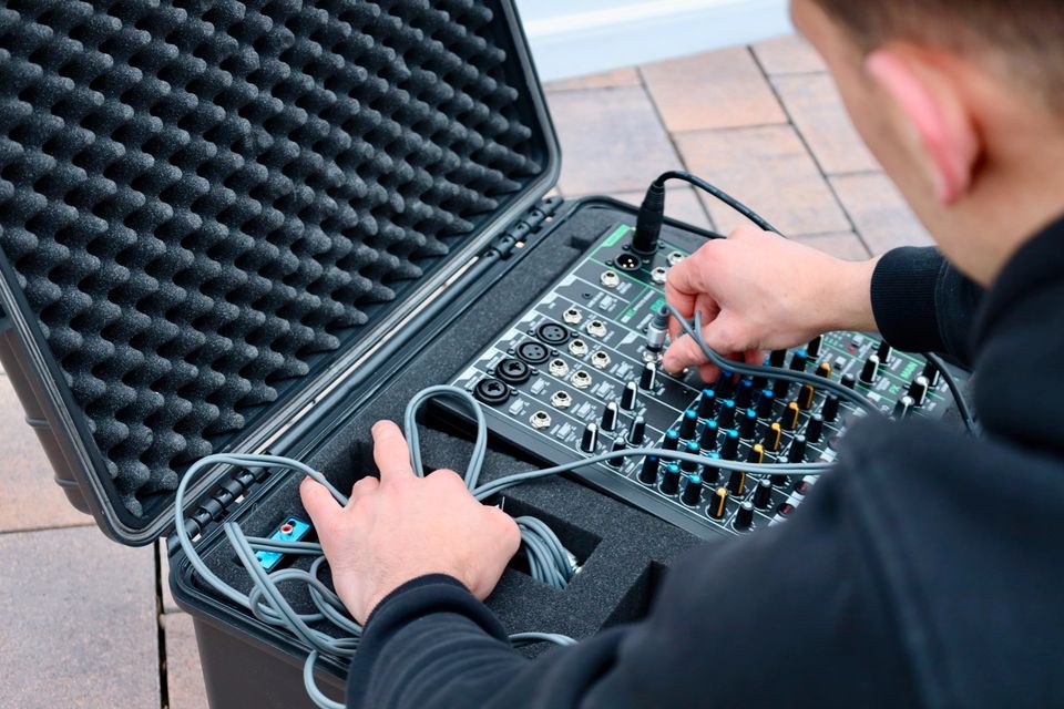 PA Anlage Musikanlage Licht JBL inkl Aufbau mieten in Benninghofen-Loh – 4