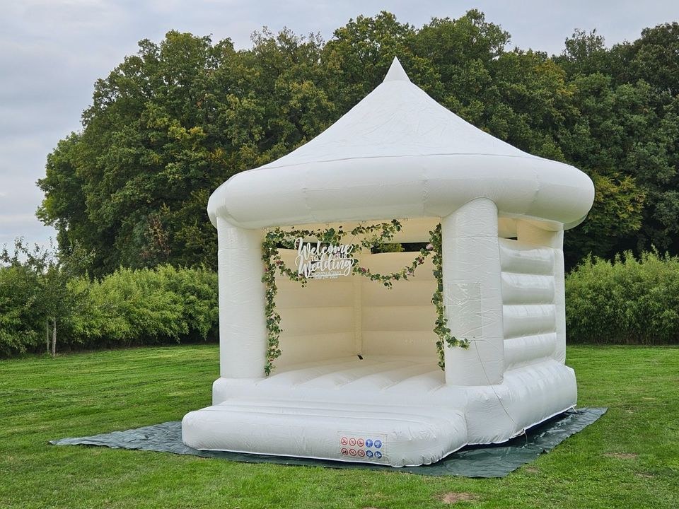 Hüpfburg Deko mieten in Billerbeck – für die Hochzeit