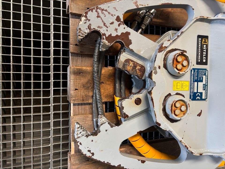 FRD VXS 2ER MS01 MS03 Abbruchzange Betonschere mieten in Bibertal – 4