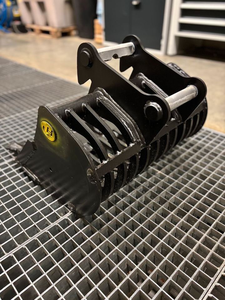 Sieblöffel 60 cm MS01 Symlock 2 to Gitterlöffel mieten in Bibertal – 2