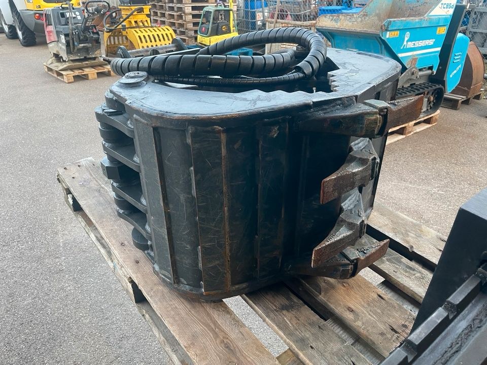 Universalgreifer UG05 MS03 3,5 6,0 to Abbruch mieten in Bibertal