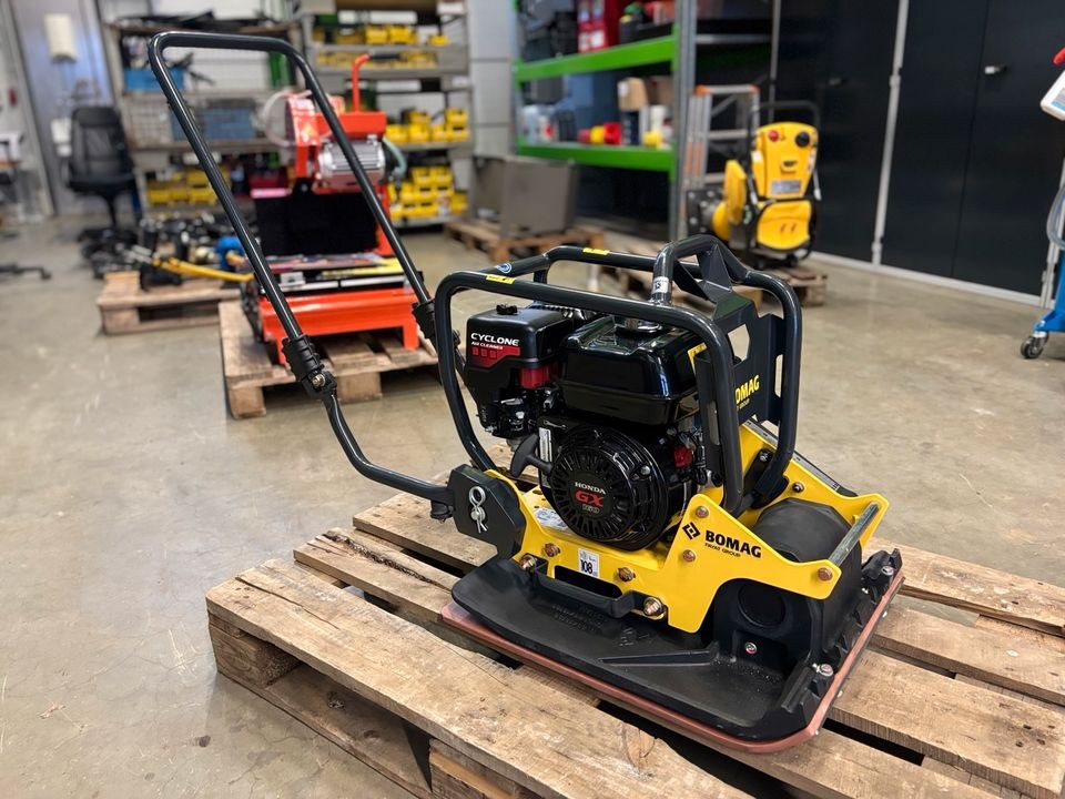 BOMAG BP 20 45 Rüttelplatte 92 kg Honda GX160 mieten in Bibertal – 3
