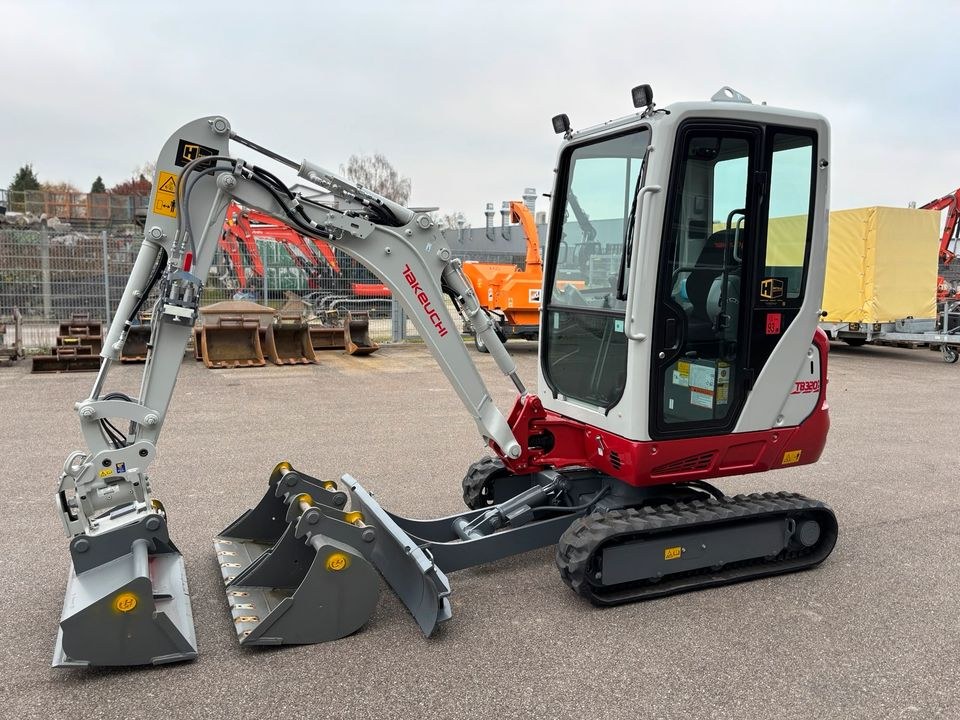 Takeuchi TB320 V3 PowerTilt HS01 2,2 to mieten in Bibertal – 3