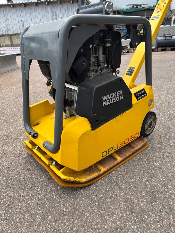 Wacker Neuson DPU 3050 H 181 kg Rüttelplatte mieten in Bibertal – 3