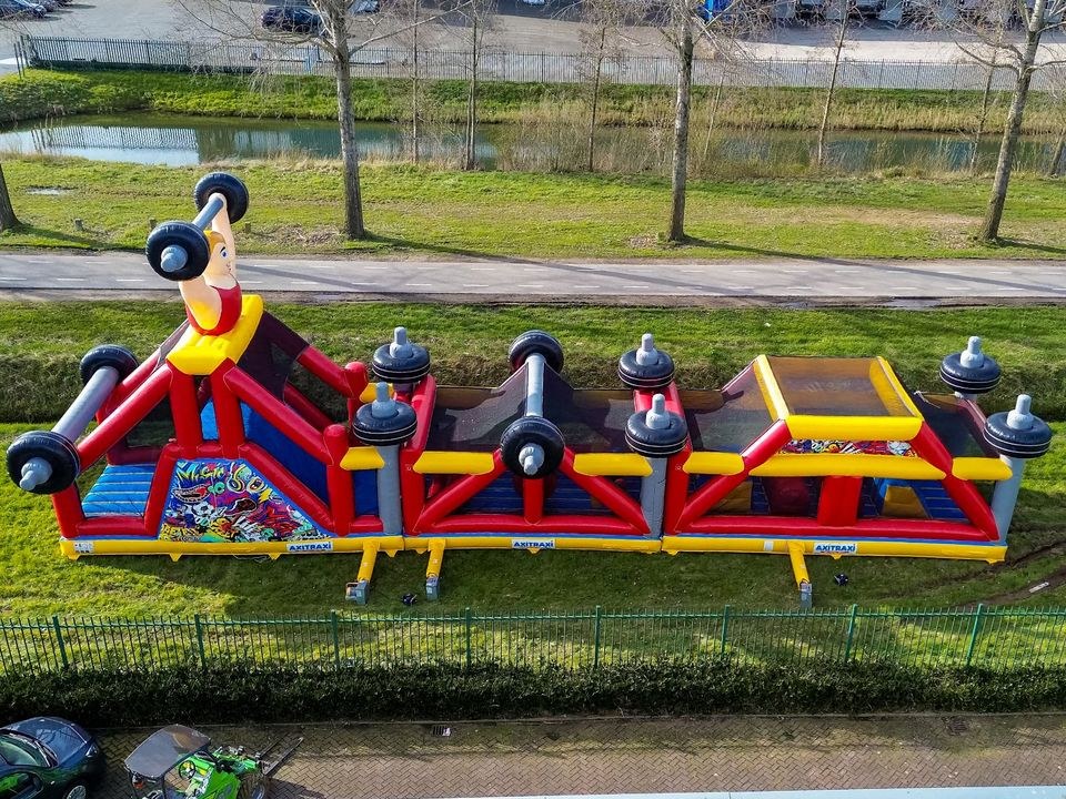 Hüpfburg Hinternisparcours 21,5x5x8 m Pkw mieten bei Thomas