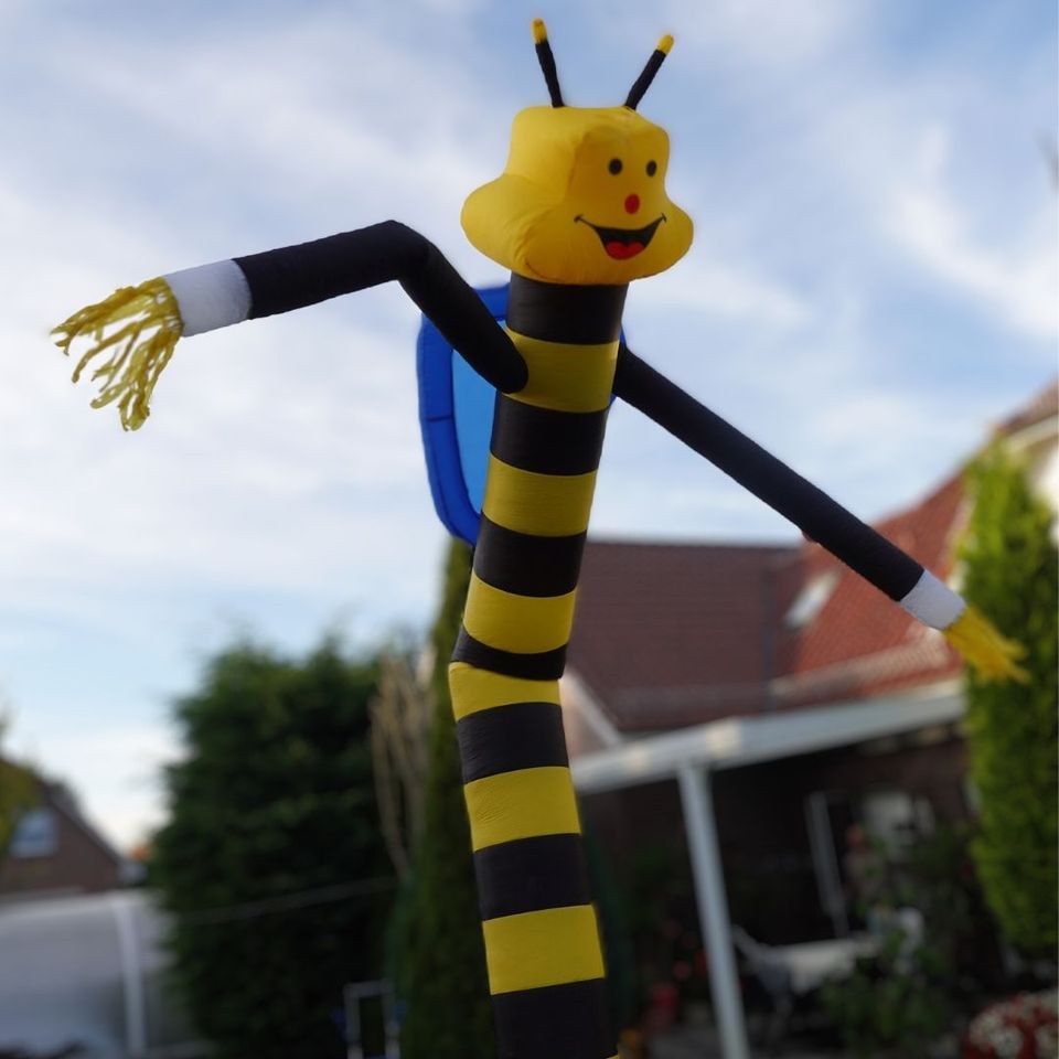 Bienen Skydancer Ein Blickfang jedes mieten in Aurich