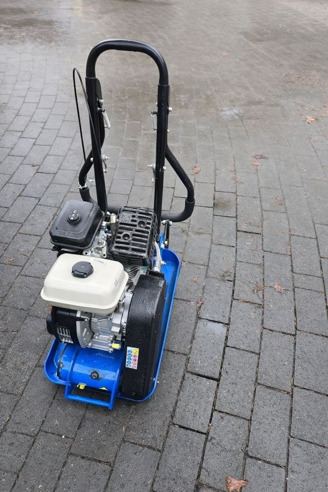 Rüttelplatte klein ideal Wege Pflaster mieten in Bielefeld