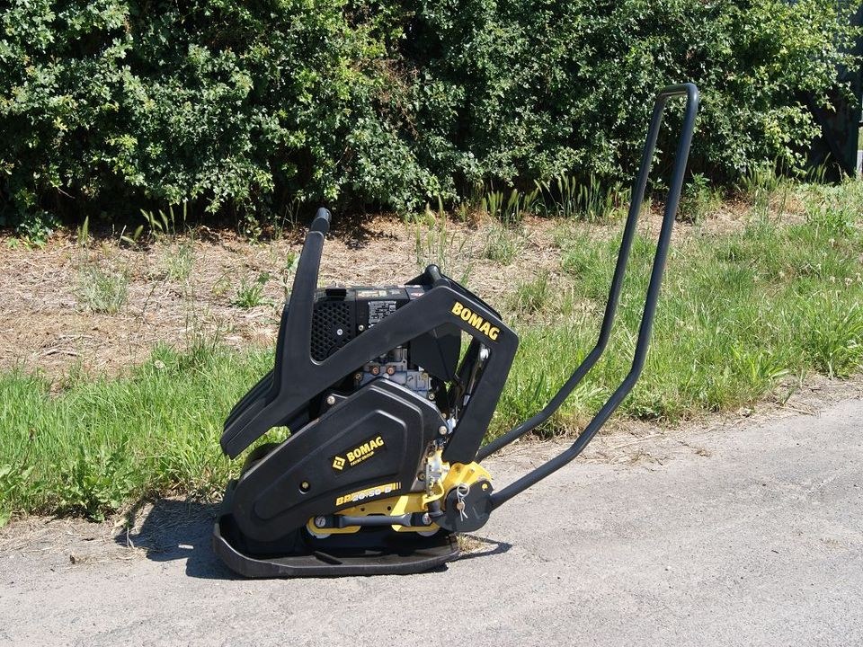 Rütteplatte Verdichter Rüttler Stampfer Hopser mieten in Pfungstadt – 2