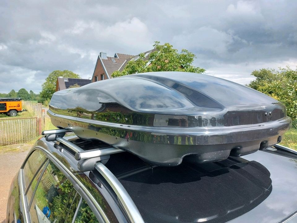 Dachbox 680L inkl Grundträger offene Reling mieten in Issum – 3