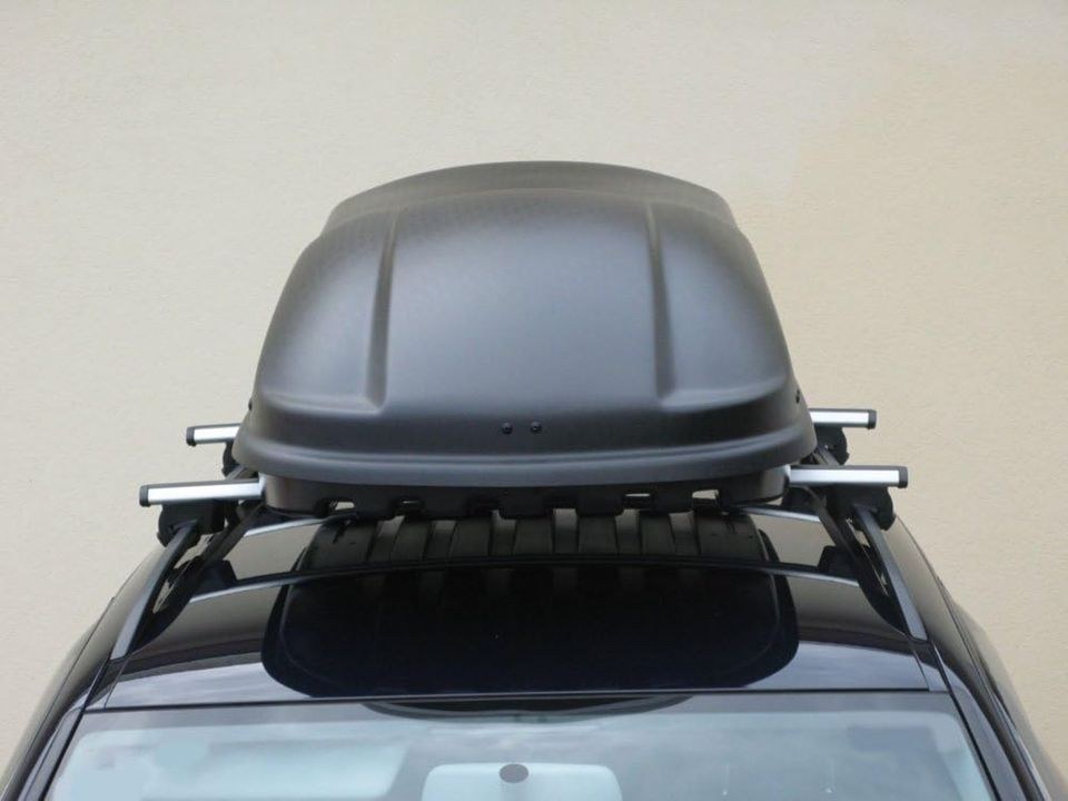 Dachbox 480L inkl Grundträger offene Reling mieten in Issum – 2
