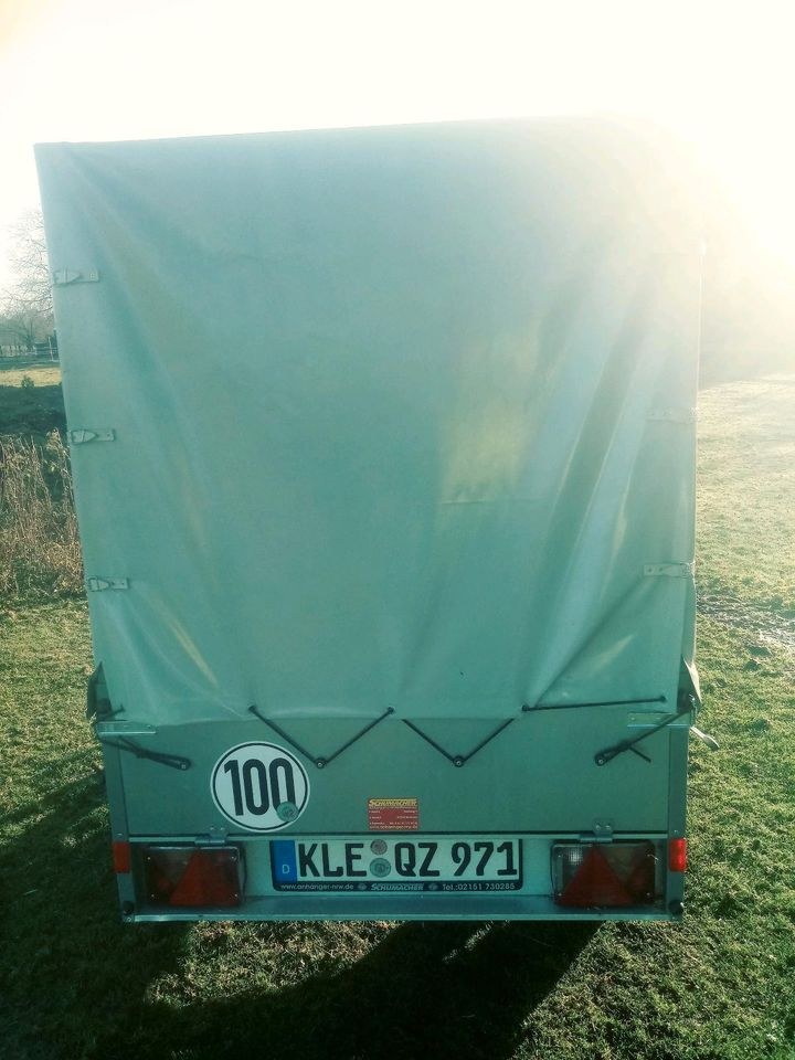 Anhänger 750kg Plane mieten in Issum – für Umzug, Garten & Transport – 4