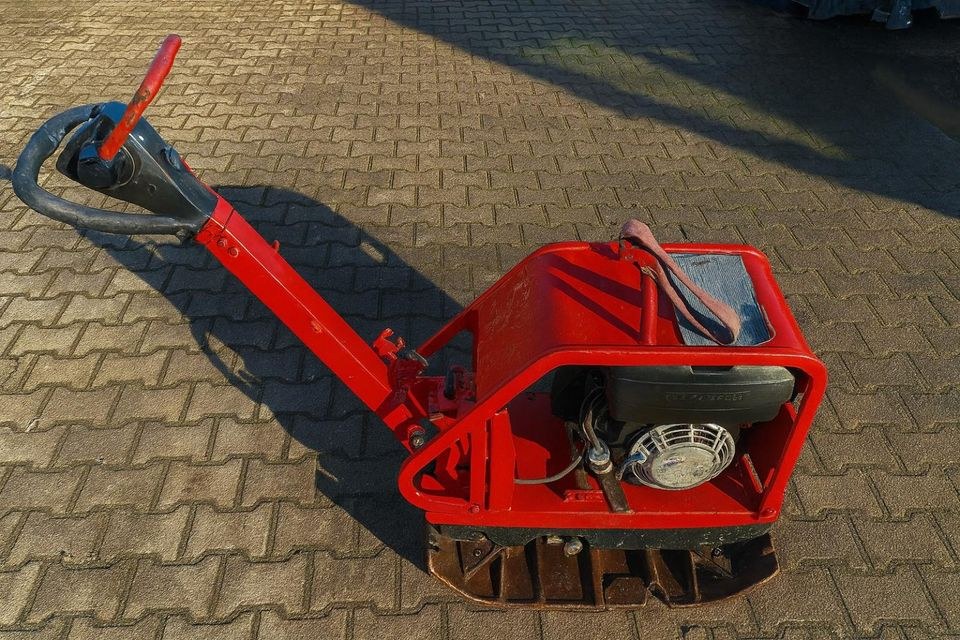 Rüttelplatten Vibrationsstampfer Wackerstampfer mieten in Bischberg