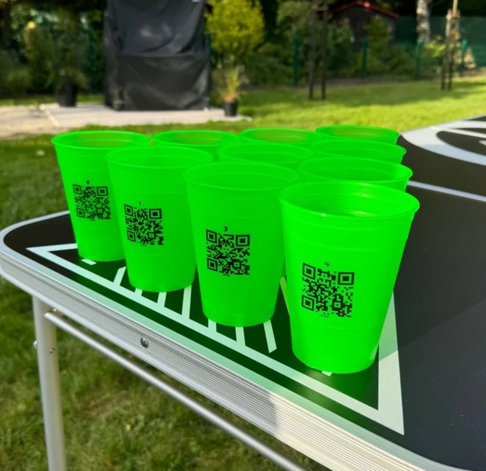 Beer Pong Tisch Bier QR Code mieten bei Jo-Ro – Sitzplätze für alle – 2