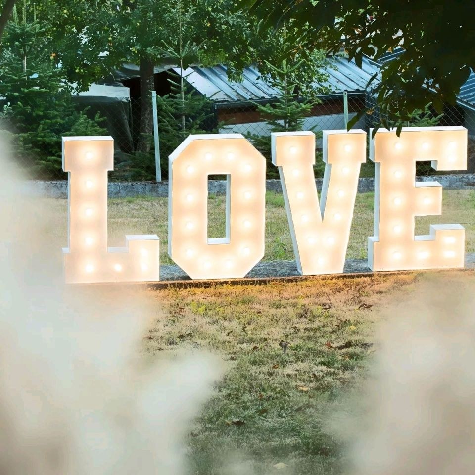 XXL Love Buchstaben 1,20m Verlobung mieten in Schmelz