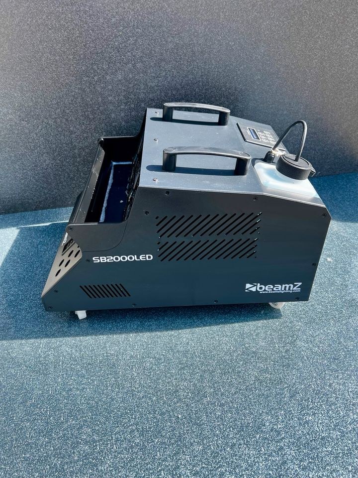 Seifenblasenmaschine mieten bei Kardinal – Atmosphäre auf Knopfdruck – 3