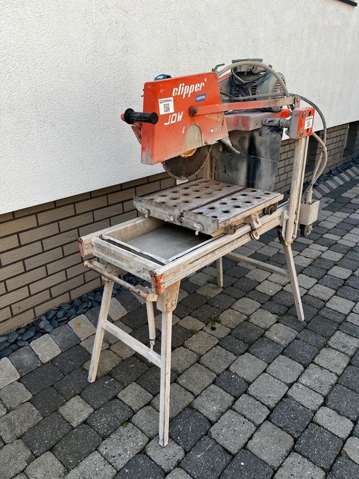Nassschneider Norton Clipper mieten bei Kardinal