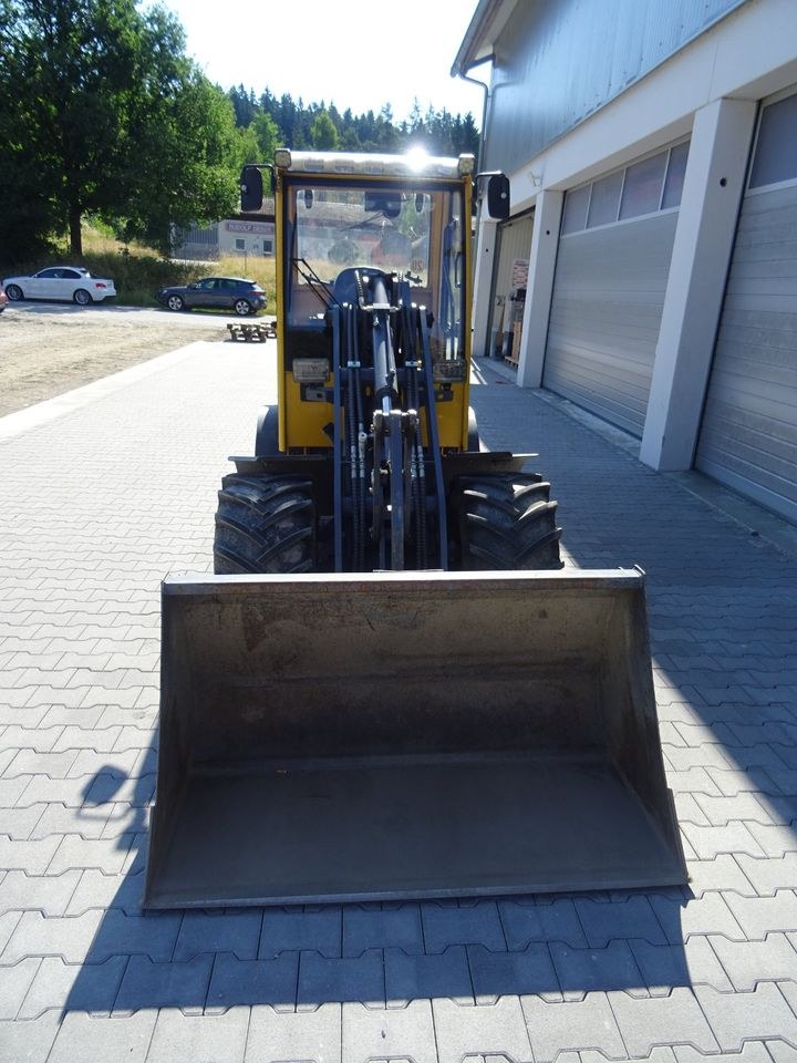 Radlader Hoflader 2,3t auch mieten in Konzell – 2
