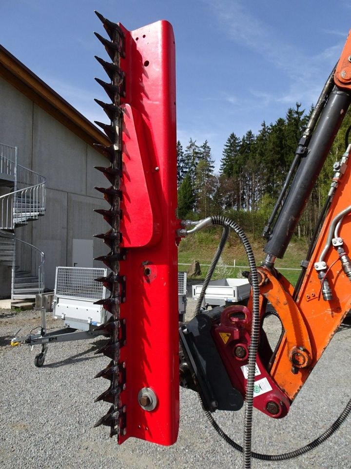 Hydraulische Heckenschere mieten in Konzell – 2