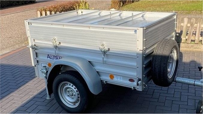 Anhänger Urlaubsanhänger 750kg Urlaub Reisen mieten in Wasbek – 4