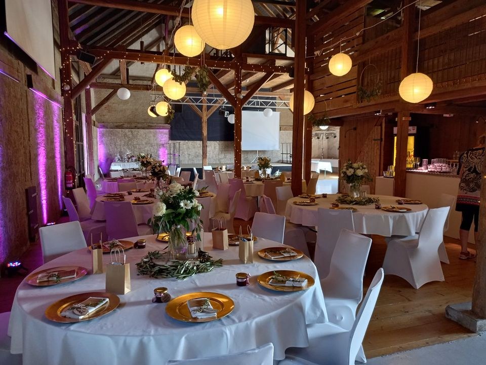 Tischläufer Jute Läufer Spitze Hochzeitsausstatt mieten in Elsterwerda – 4