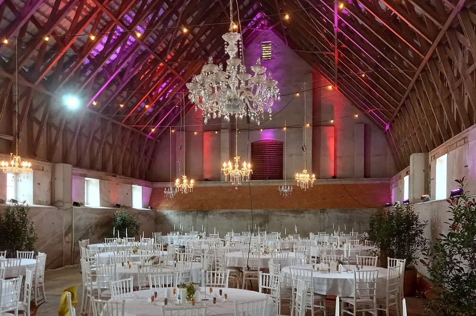 Kronleuchter Boho Lampen mieten bei KIEKS Partyverleih – das Besondere